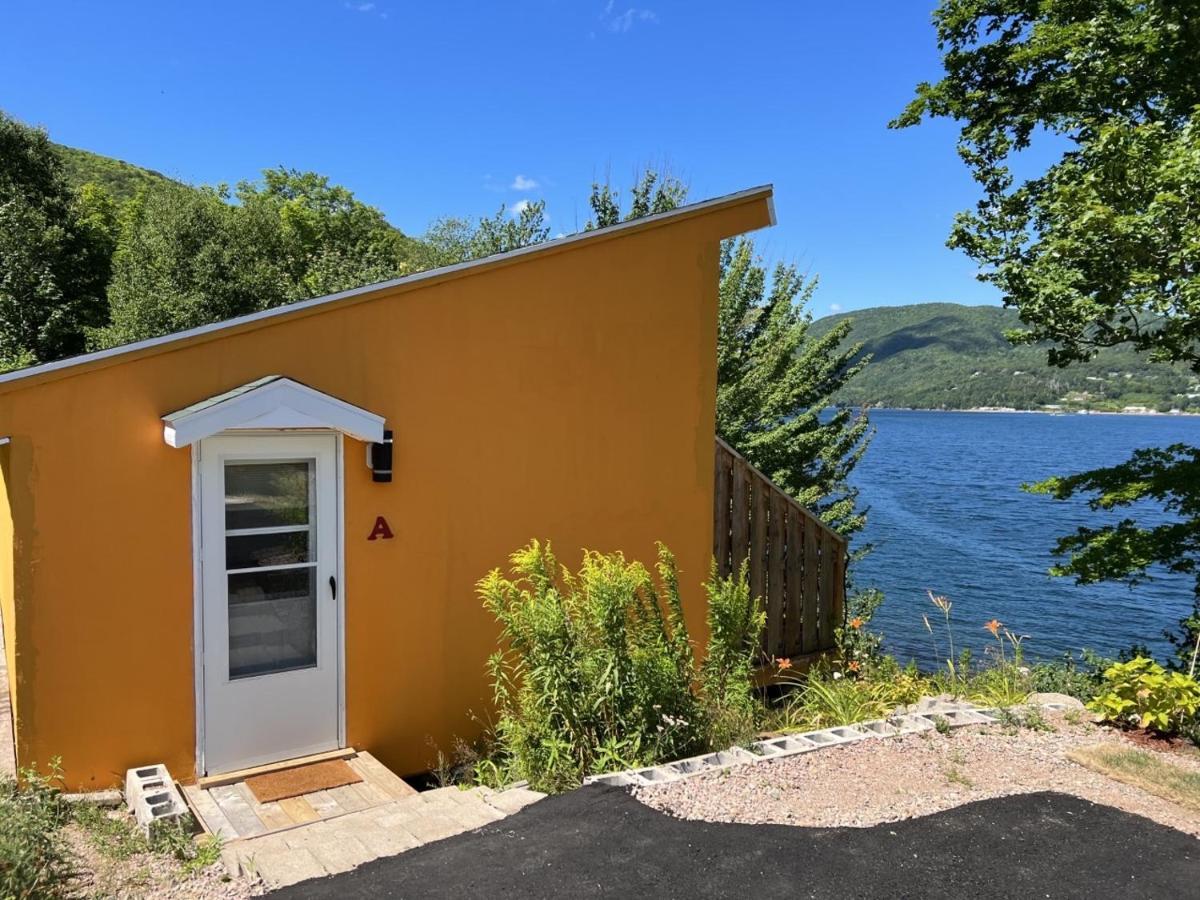 Knotty Pine Ocean Front Suite - Adults Only Ingonish Exterior foto